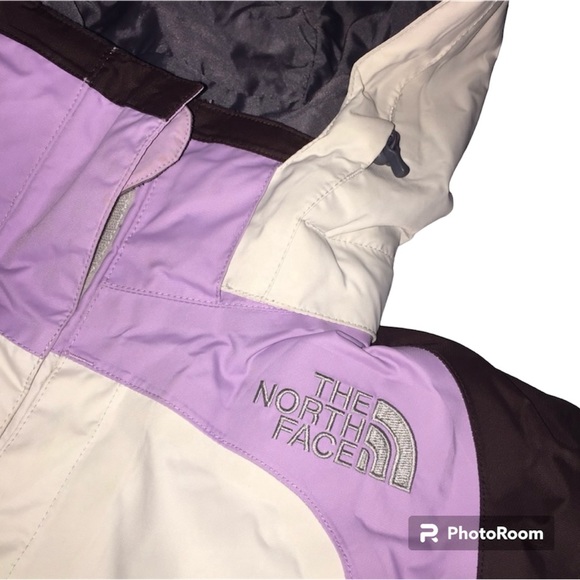 The North Face Women’s Medium Hyvent Winter Coat with Light coat - Picture 3 of 8